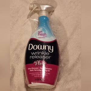 NWT! Sealed!! Downy Wrinkle Releaser Plus 33.8oz